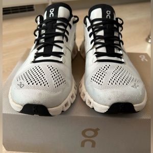 ON Running - Cloud X Running Shoes.